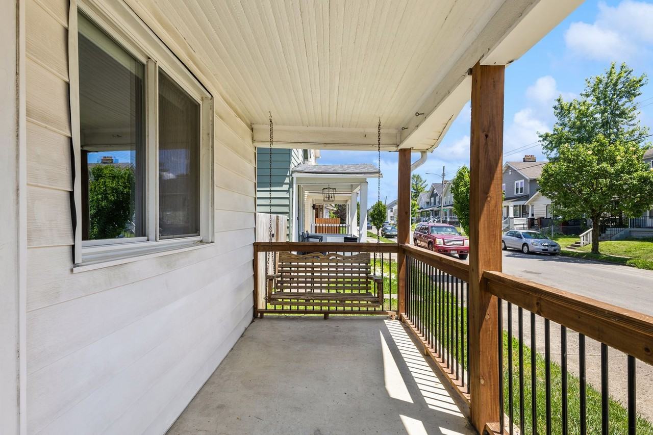 122 E Woodrow Ave - Photo 4 of 29