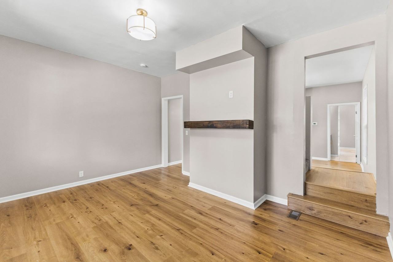 122 E Woodrow Ave - Photo 6 of 29