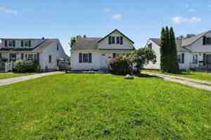featured image of 13776 Shady Oak Blvd