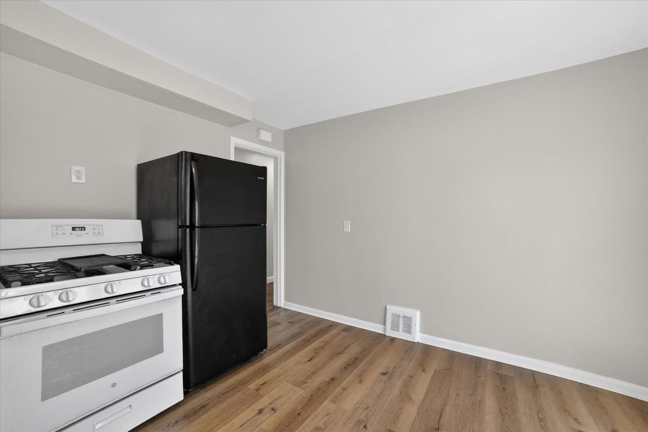 13776 Shady Oak Blvd - Photo 7 of 27