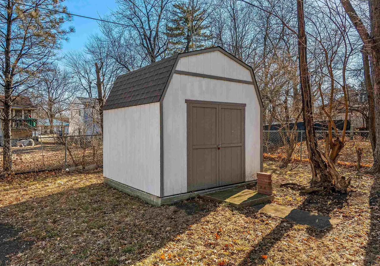 924 Sw Watson Ave - Photo 4 of 24