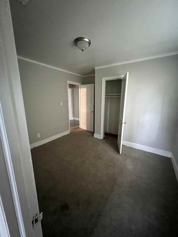 1946 Greene St - Photo 5 of 9