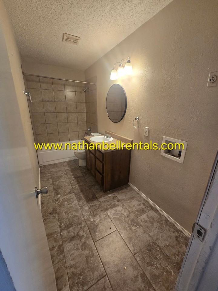 1665 Ballard Dr - Photo 5 of 6