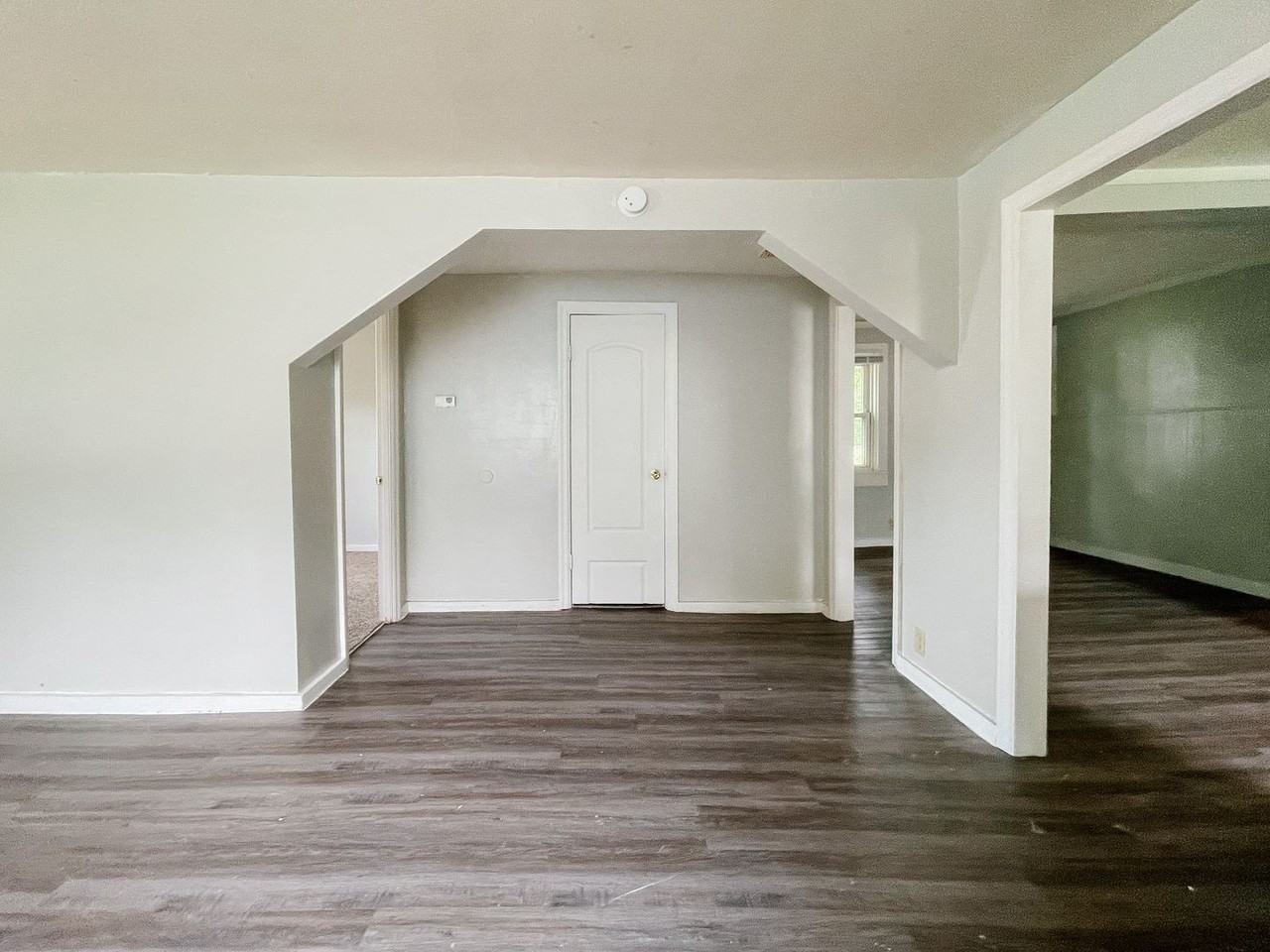 2118 S Penn St - Photo 2 of 19