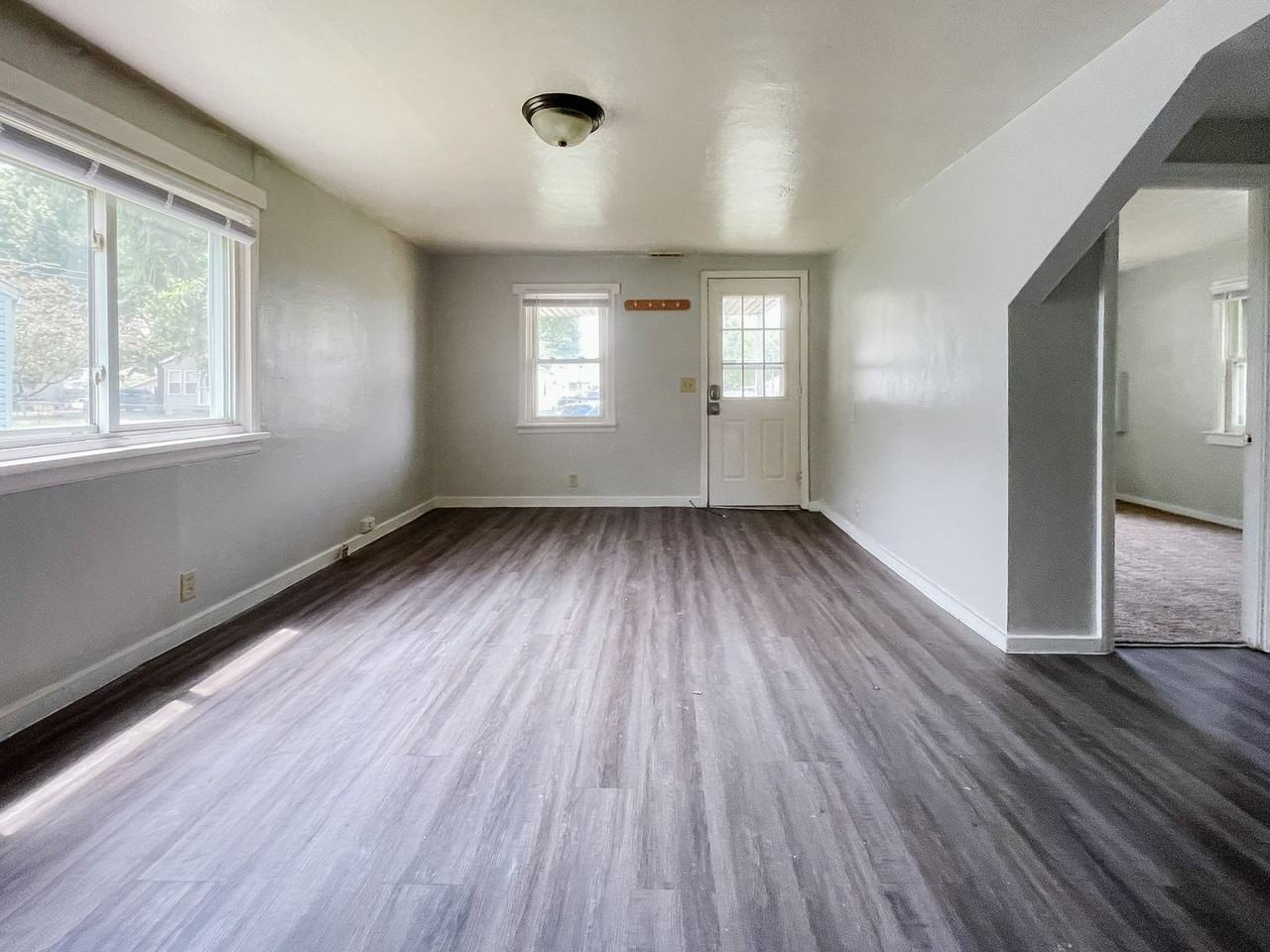 2118 S Penn St - Photo 4 of 19