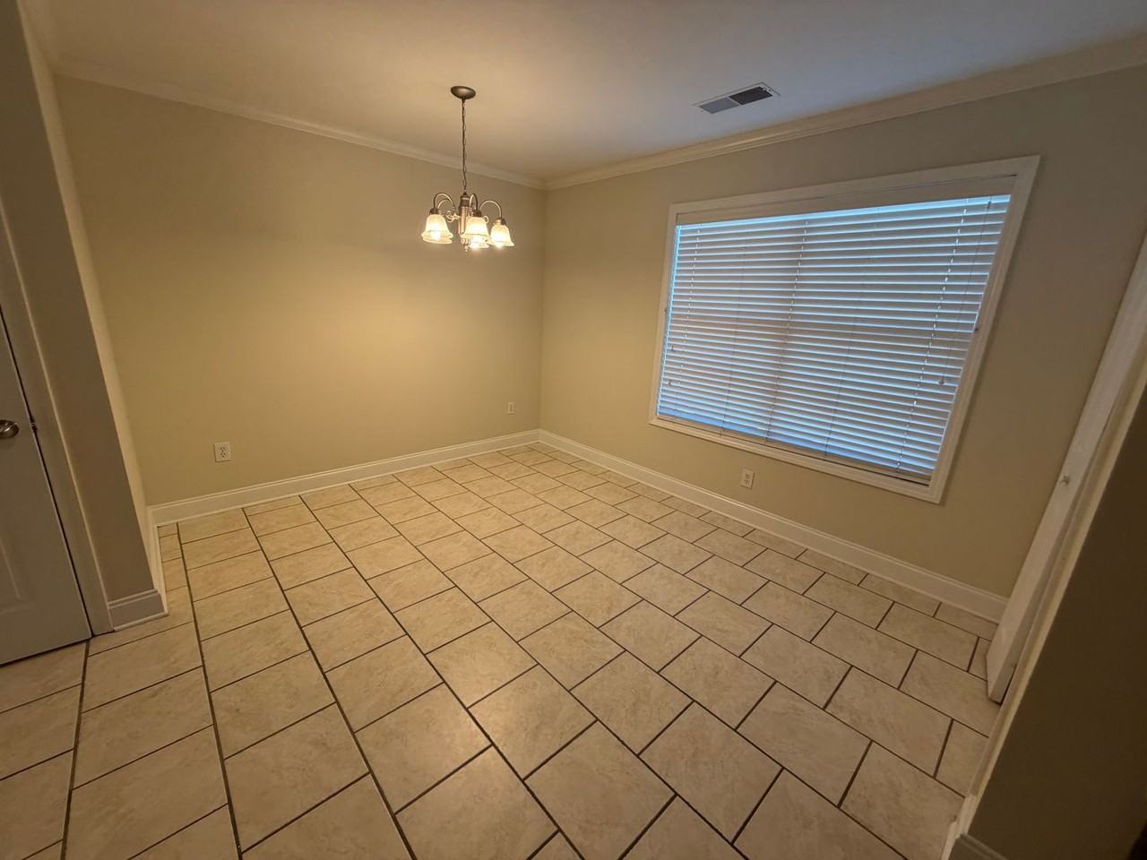 105 Whitehead Rd - Photo 7 of 13