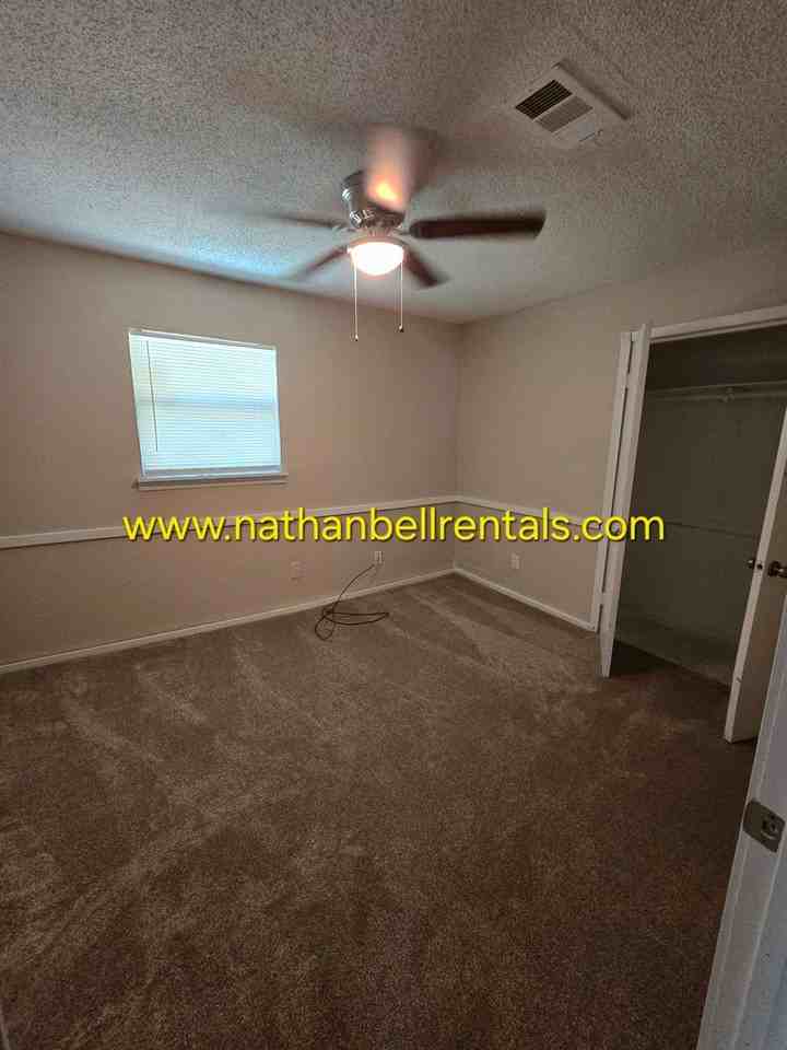 1480 10th St Ne - Photo 7 of 8