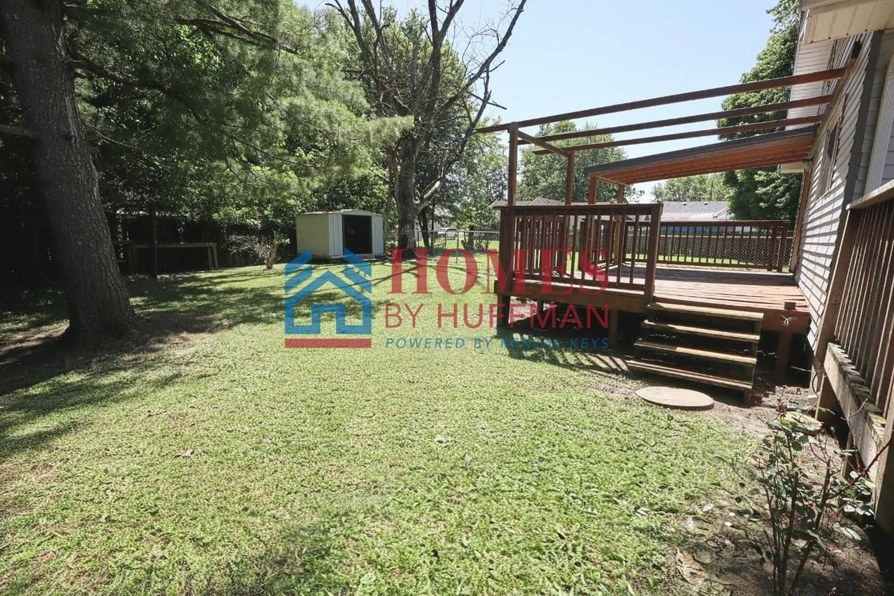 515 E Brumfield Ave - Photo 4 of 22