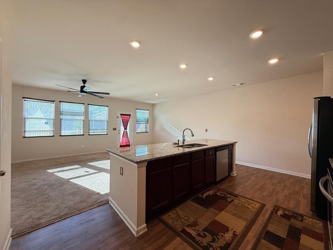 532 Ruths Dr - Photo 3 of 16