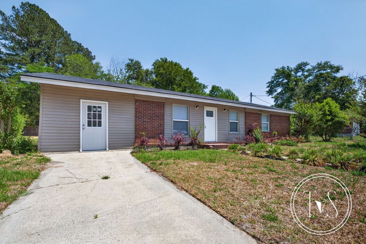 109 Elm St - Photo 3 of 28