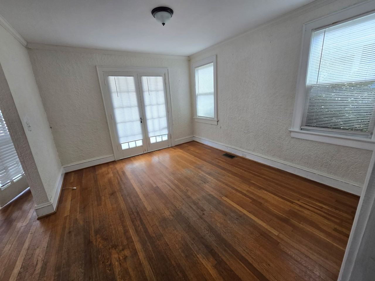 1635 E Ocean View Ave - Photo 5 of 21