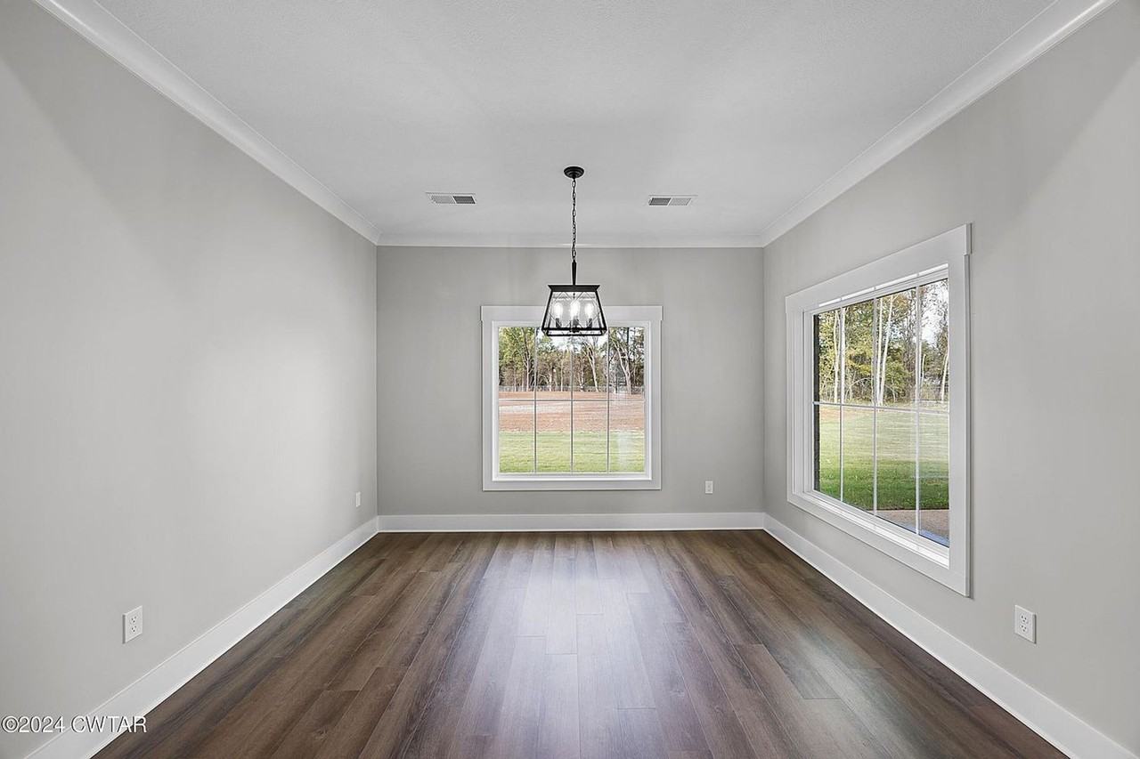 65 Rockford Dr - Photo 6 of 15