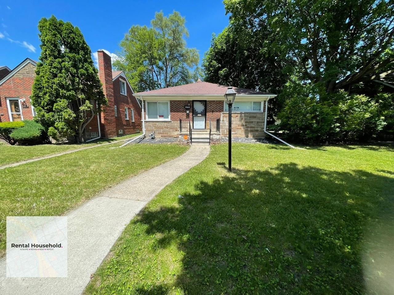 15663 15663 Carlisle St - LEASE-UP ONLY - Photo 2 of 14