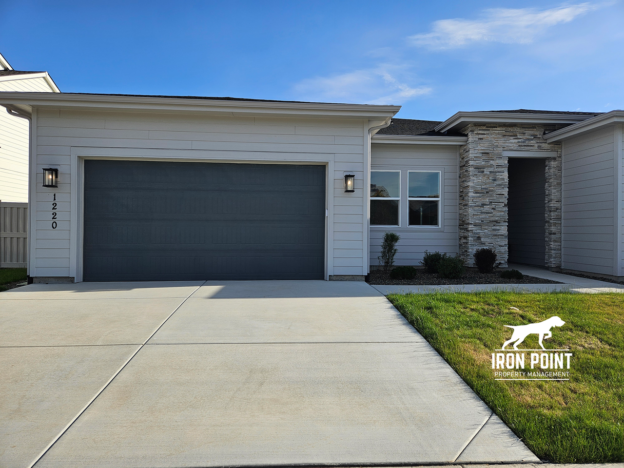 1220 W Grassland St - Photo 5 of 50