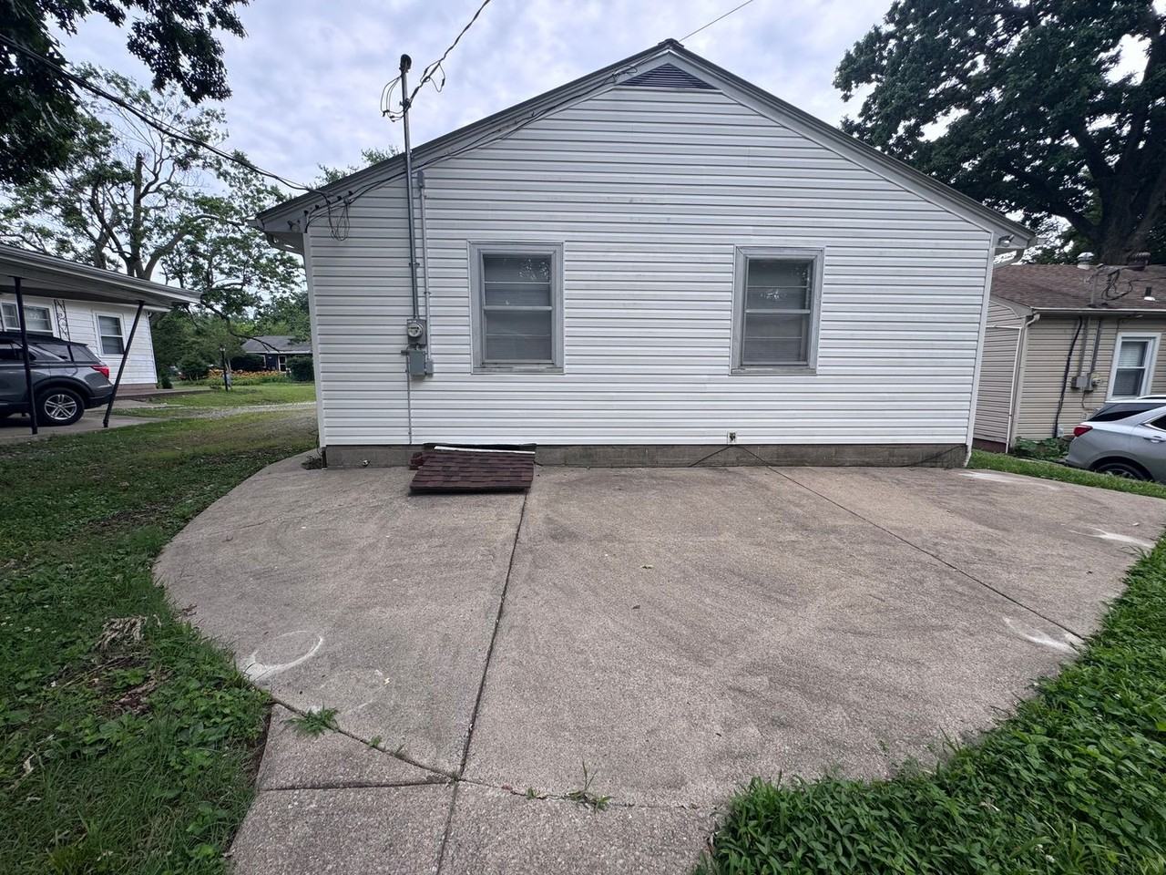 2123 Madison St - Photo 3 of 25