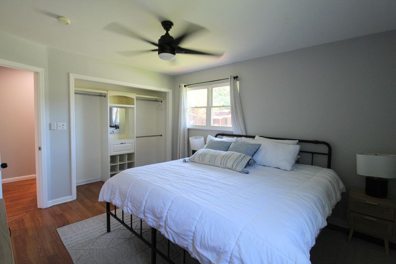 221 Alleghany Dr - Photo 6 of 42