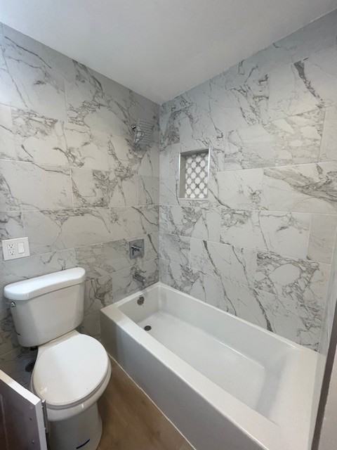 413 N E St #1 - Photo 6 of 32