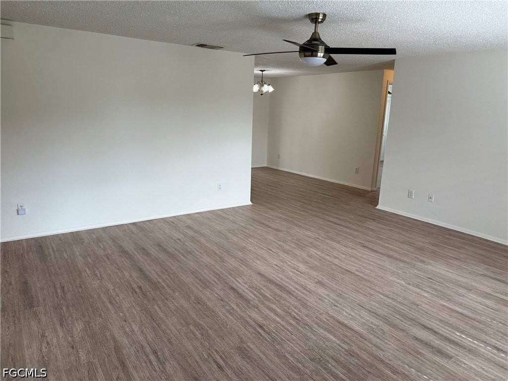 142 Se 1st Ave - Photo 4 of 23