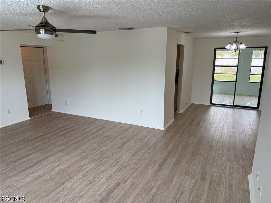 142 Se 1st Ave - Photo 5 of 23
