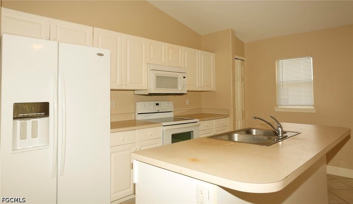 4754 Leonard Blvd S - Photo 5 of 18