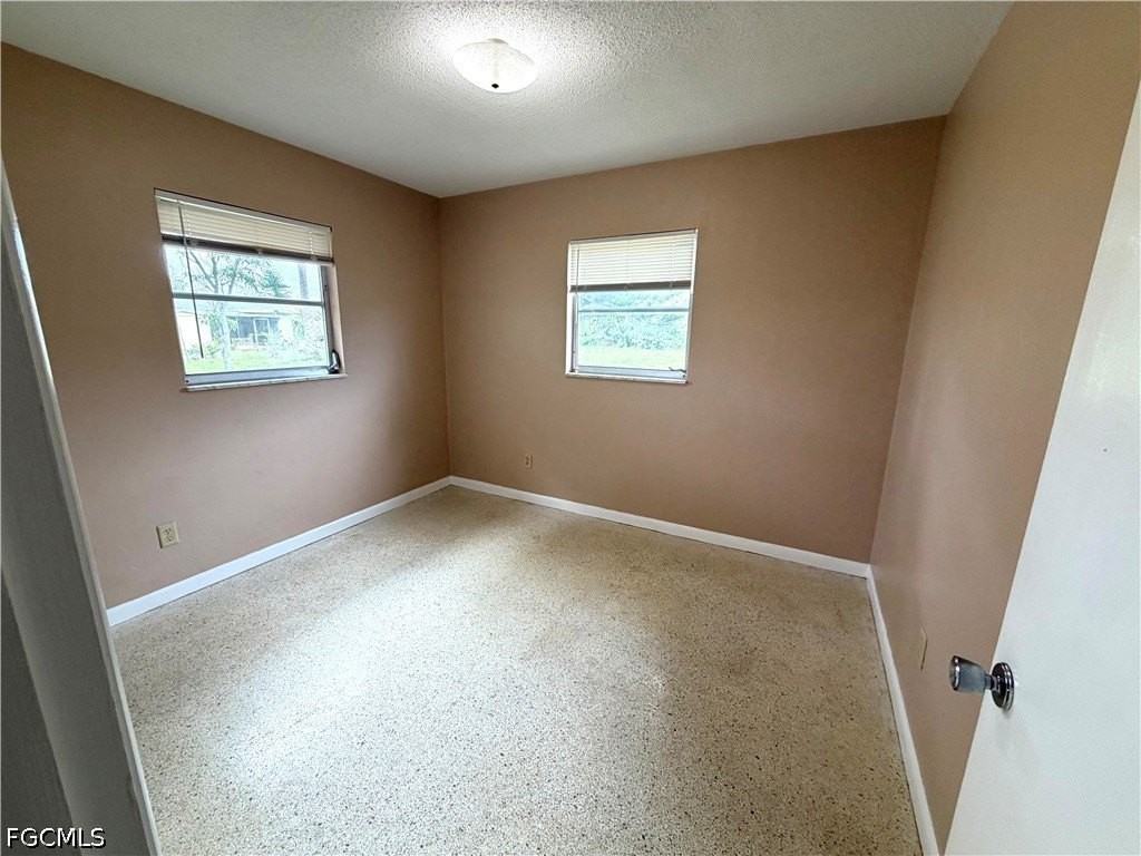 1407 Juddale St E - Photo 5 of 9