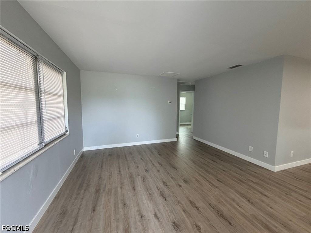 1759 Aquarius Ct - Photo 4 of 16