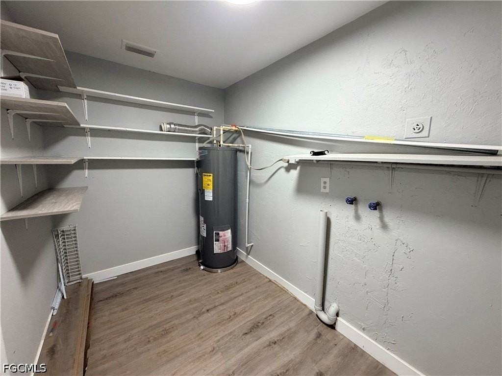 1759 Aquarius Ct - Photo 6 of 16