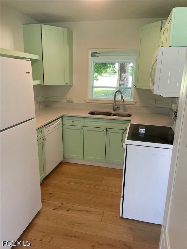 1442 Olmeda Way - Photo 4 of 14