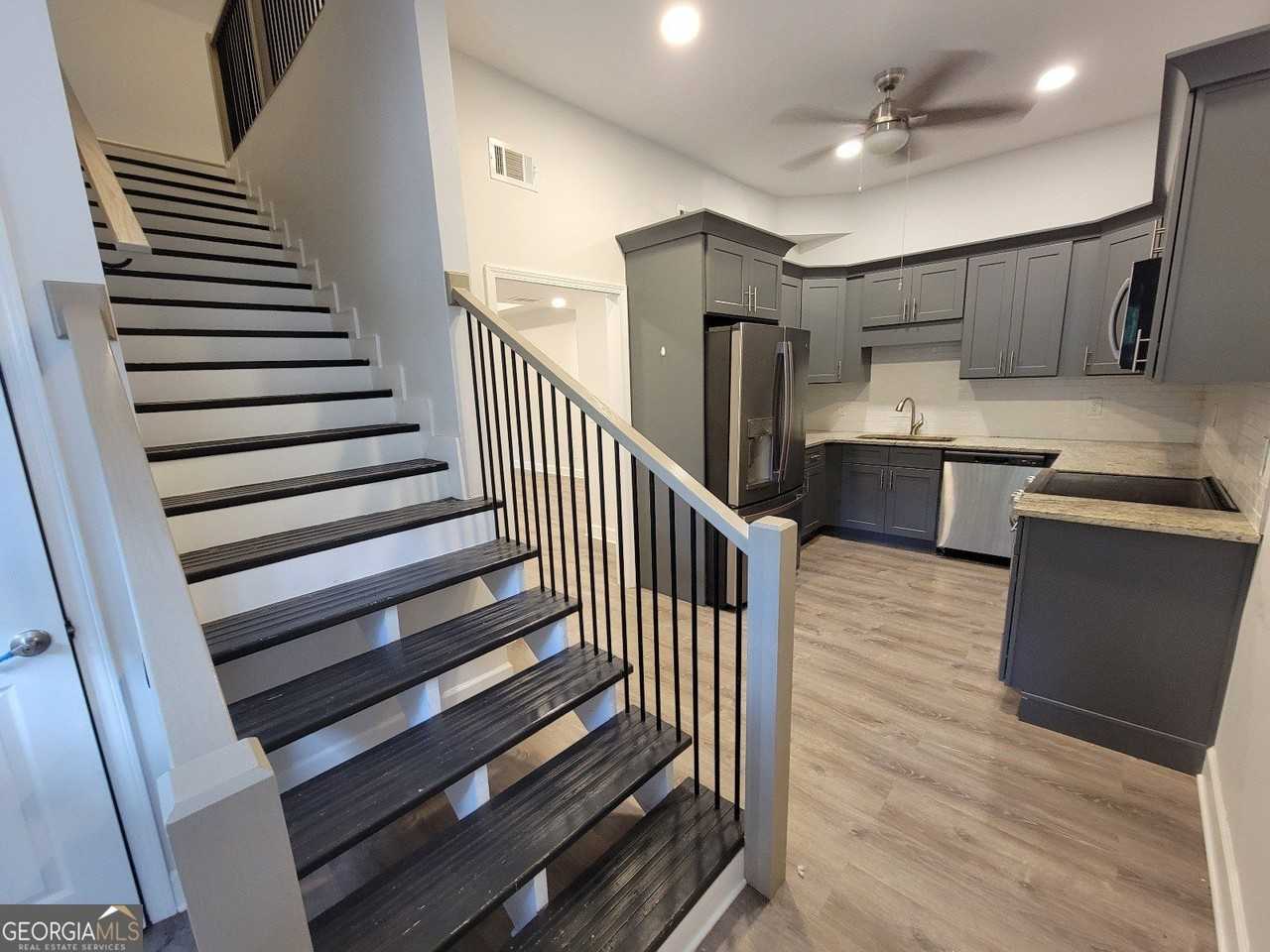1896 Ridgewood Dr Ne - Photo 3 of 14