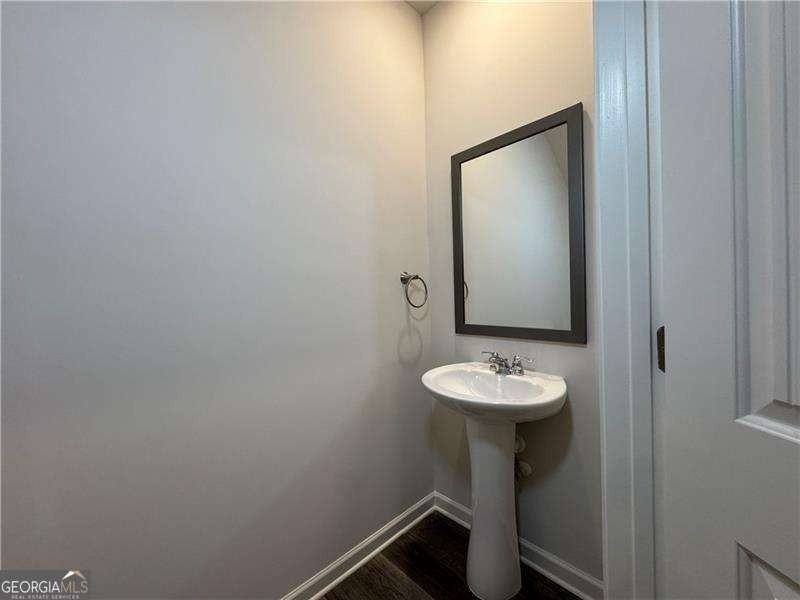 1005 N 2nd Ave Nw #30 - Photo 4 of 24