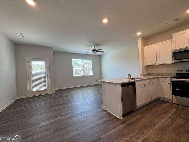 1005 N 2nd Ave Nw #30 - Photo 5 of 24