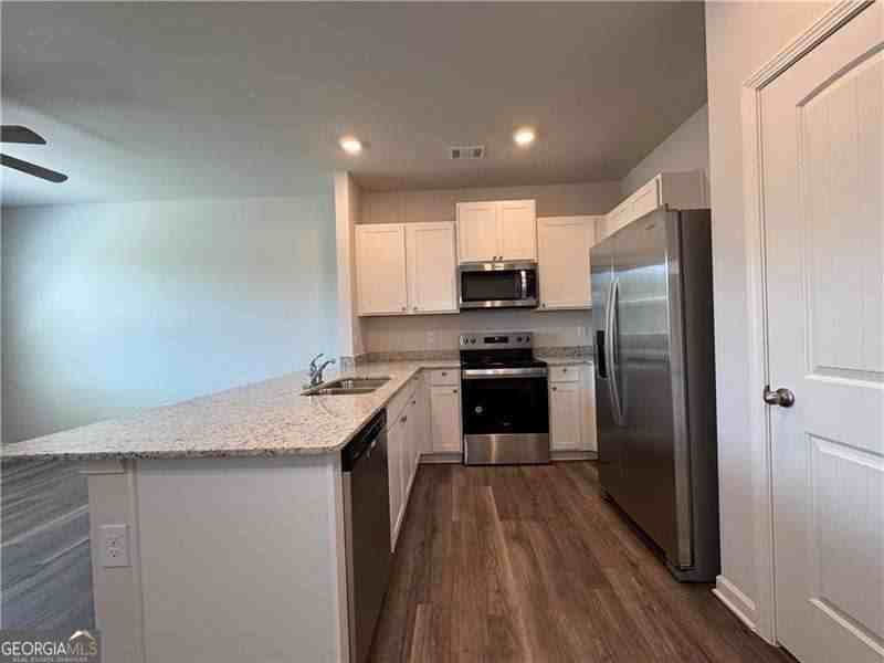 1005 N 2nd Ave Nw #30 - Photo 7 of 24