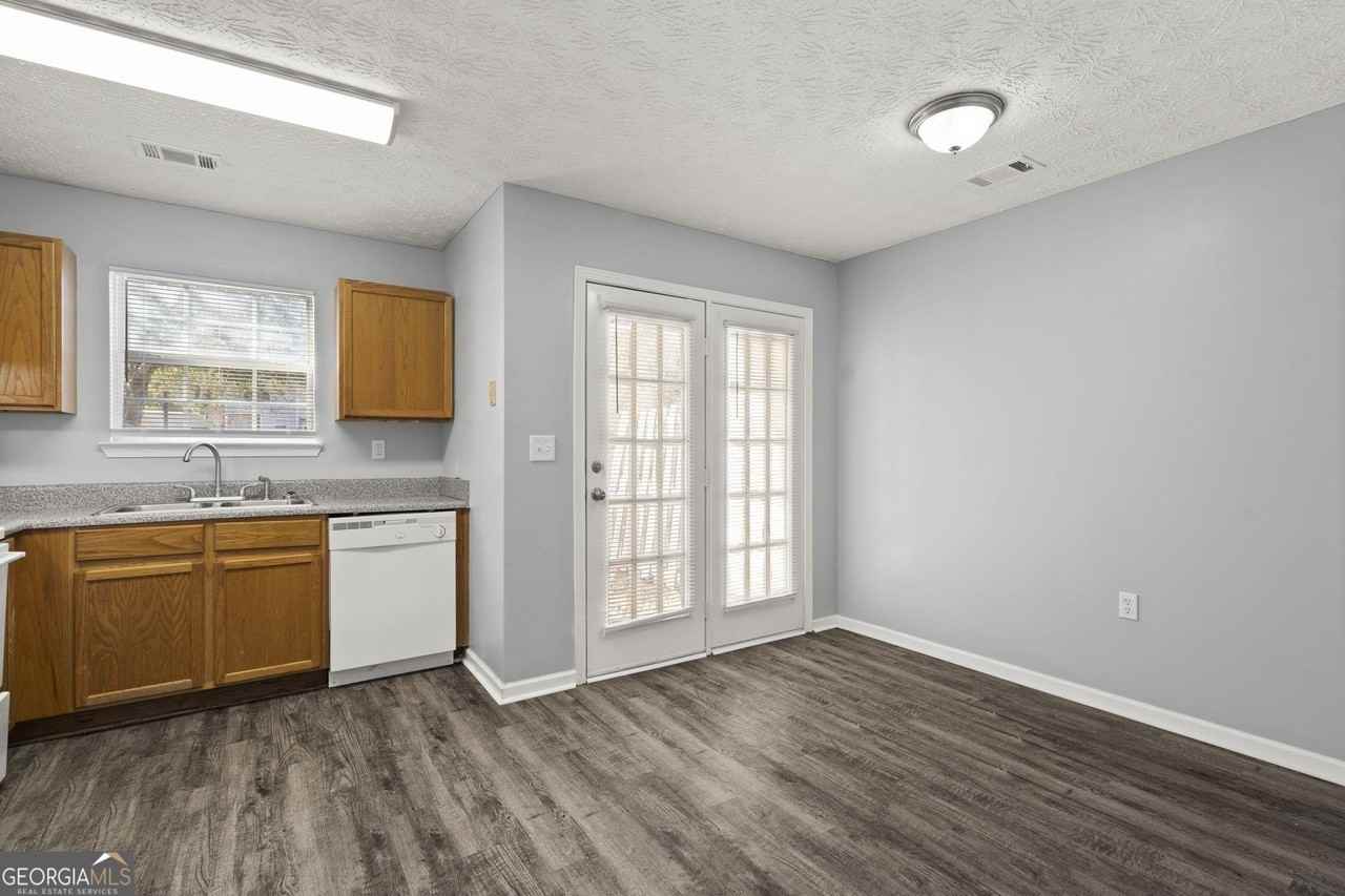 1469 Highway 42 N #J53 - Photo 7 of 29