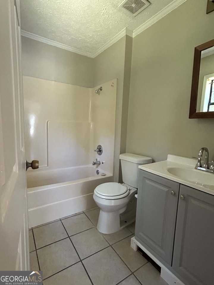 4704 High Oak Dr - Photo 5 of 8