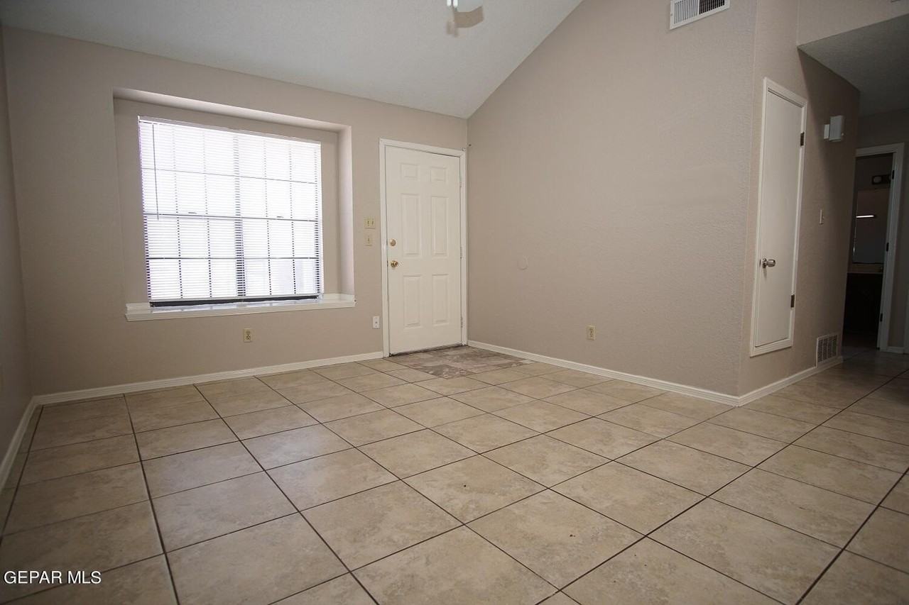 1376 Trudy Elaine Dr #A - Photo 2 of 11