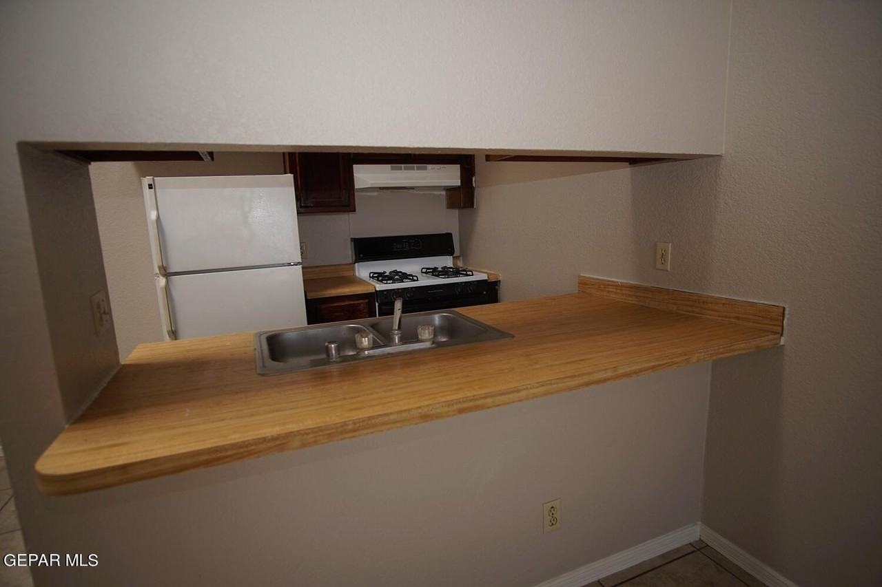 1376 Trudy Elaine Dr #A - Photo 4 of 11