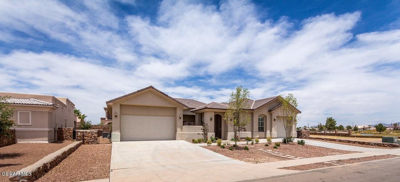 536 Via De Los Arboles - Photo 2 of 23