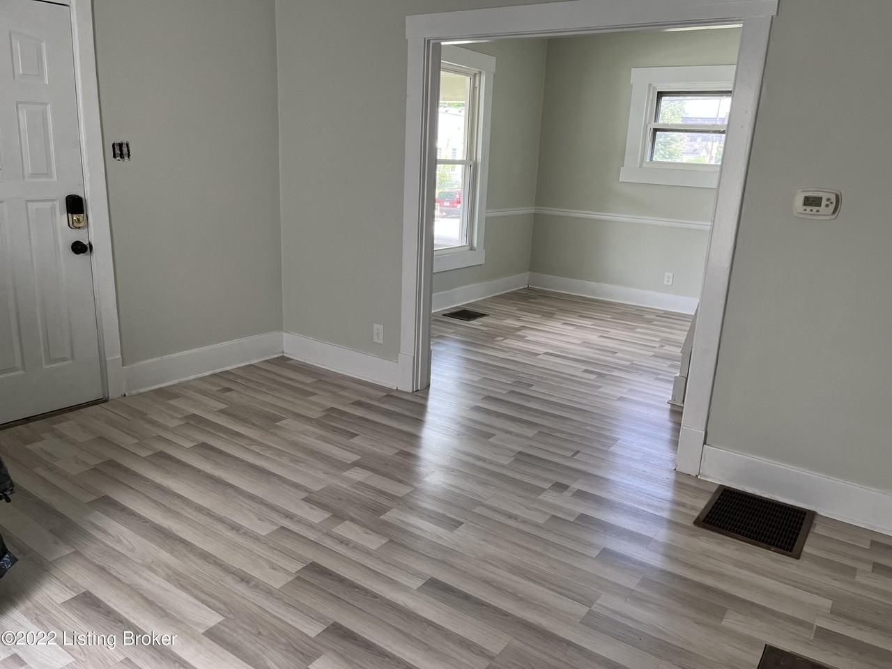 500 Montana Ave - Photo 4 of 20