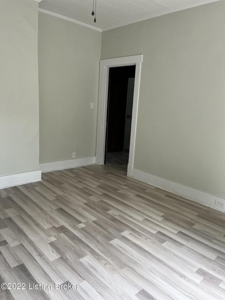500 Montana Ave - Photo 6 of 20