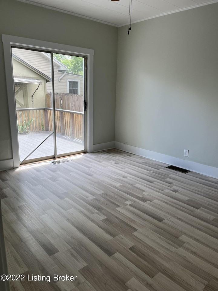 500 Montana Ave - Photo 7 of 20