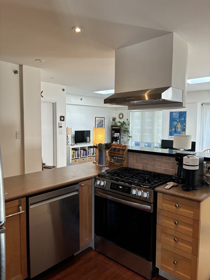 95 Spadina Road #401 - Photo 6 of 13