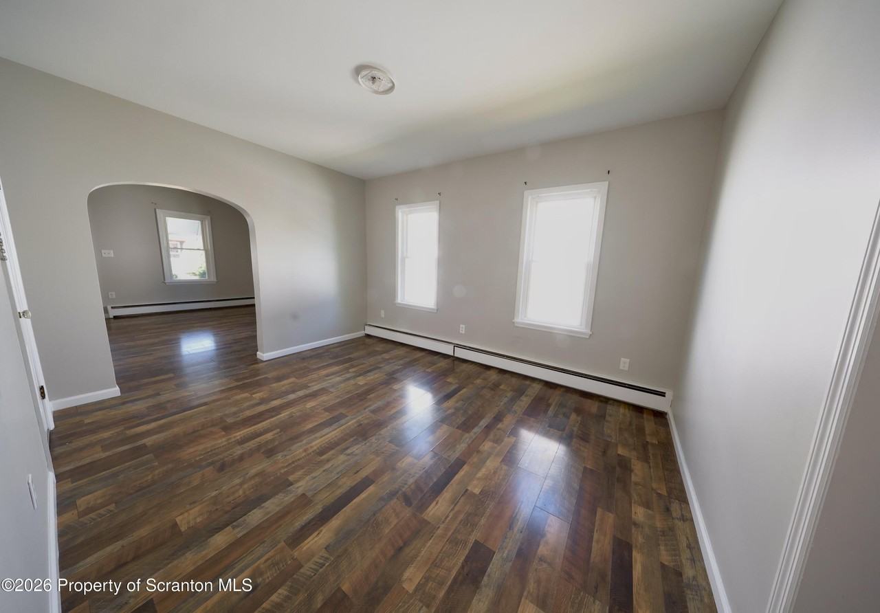 230 Swetland St - Photo 5 of 14
