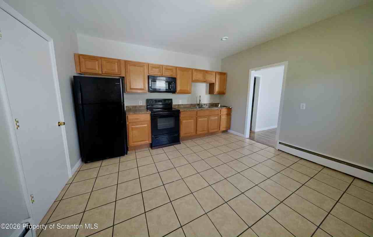 230 Swetland St - Photo 6 of 14