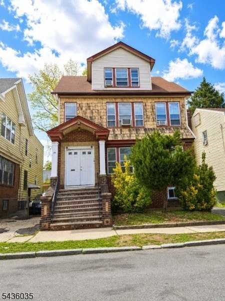 19 Bayview Ave #2 - Photo 2 of 20