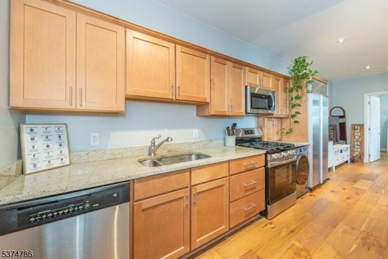 276 Chestnut St #1G - Photo 6 of 21