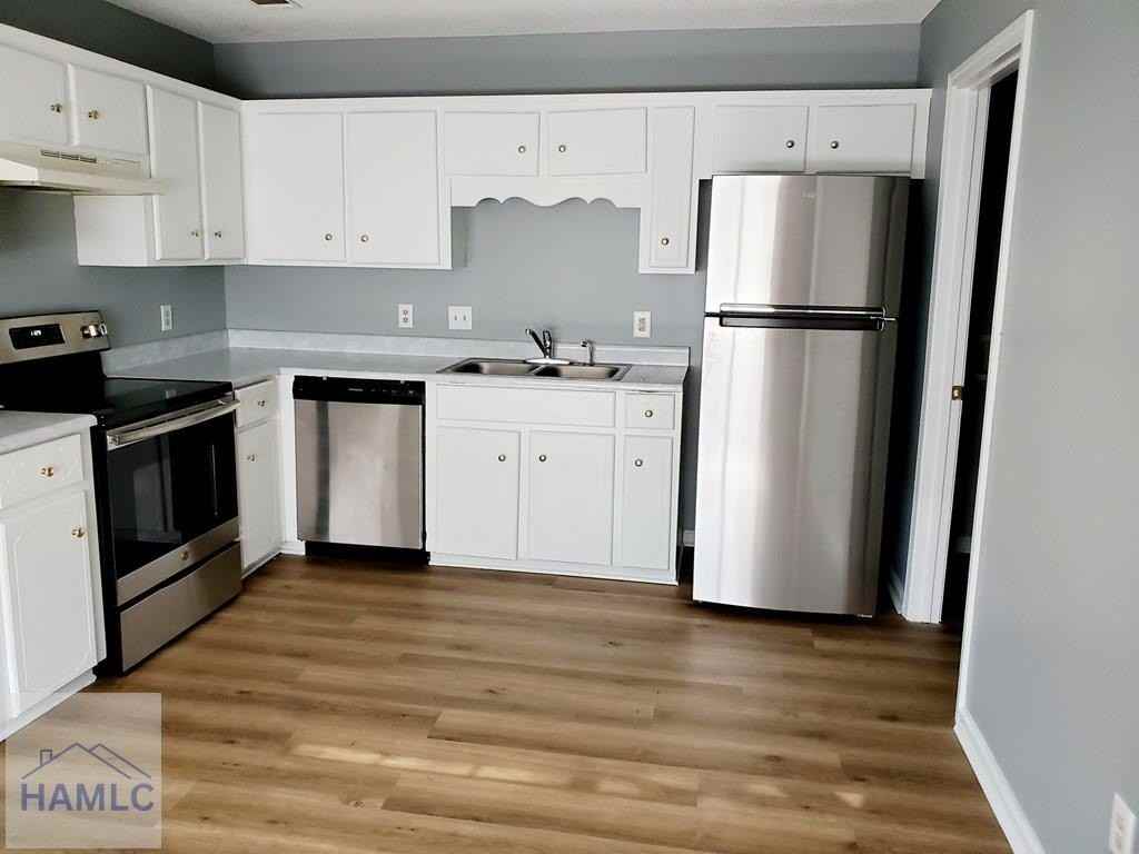 833 Ann Dr - Photo 2 of 11