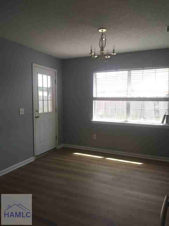 833 Ann Dr - Photo 5 of 11