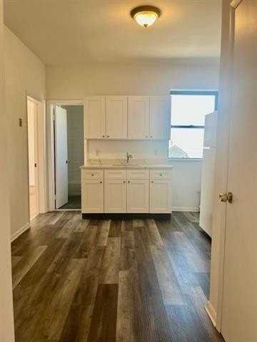 84 W 25th St #D5 - Photo 4 of 19