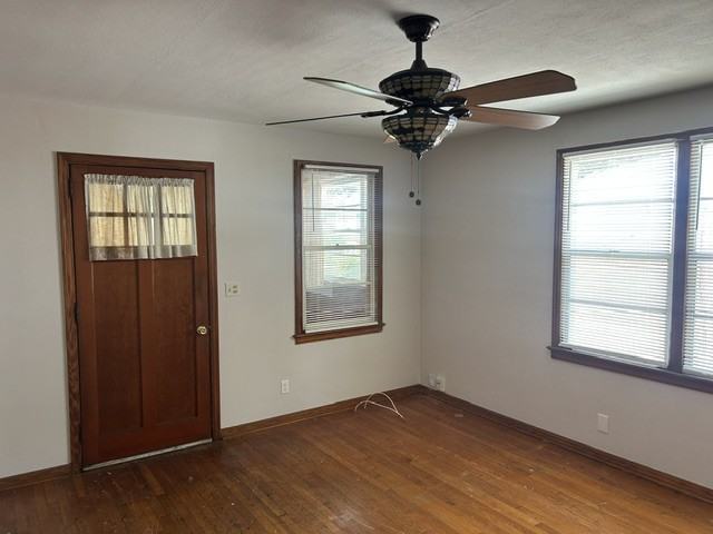 7511 N Shore Dr #1 - Photo 5 of 13