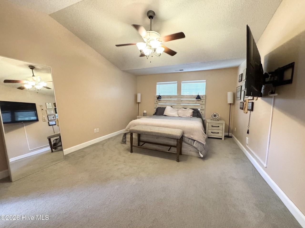 197 Green View Rd - Photo 5 of 12